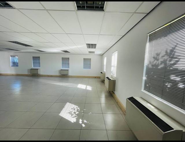 434M² OFFICE TO LET IN FOURWAYS